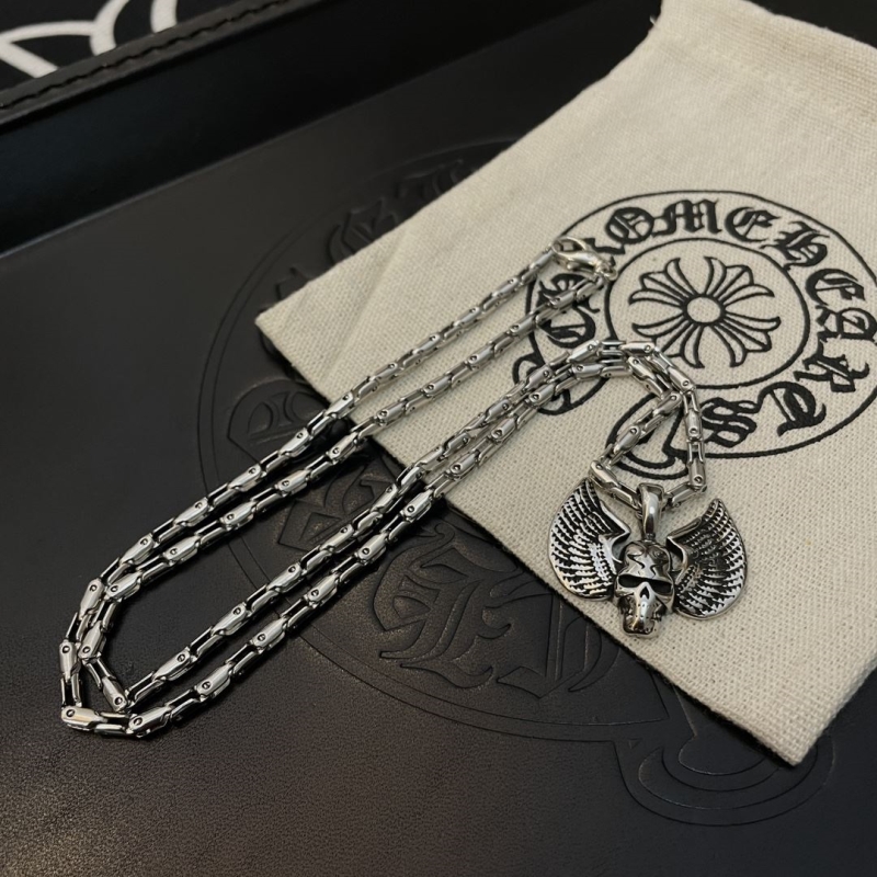 Ch*0me He**ts necklaces